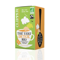 Une boîte de thé vert détox bio Clipper de 20 sachets.